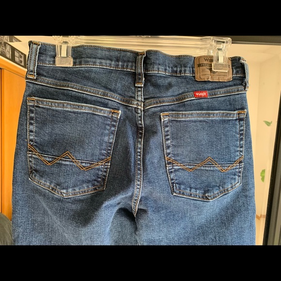 Wrangler Slim Straight Jeans - Picture 3 of 5
